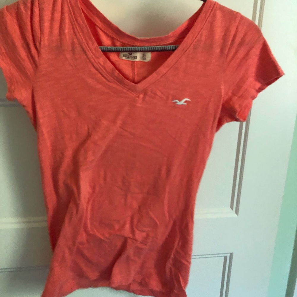 Hollister orange tee